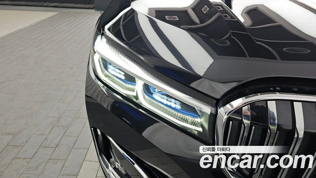 BMW 7 Series (G11) 740i Design Pure Excellence 2021 — фото 22