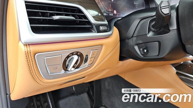 BMW 7 Series (G11) 740i Design Pure Excellence 2021 — фото 27