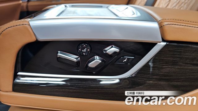 BMW 7 Series (G11) 740i Design Pure Excellence 2021 — фото 30