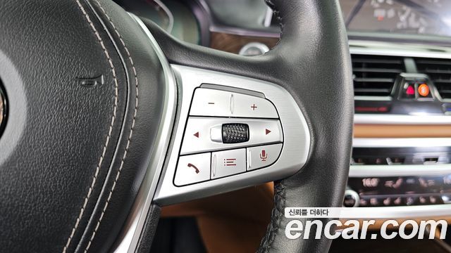 BMW 7 Series (G11) 740i Design Pure Excellence 2021 — фото 32