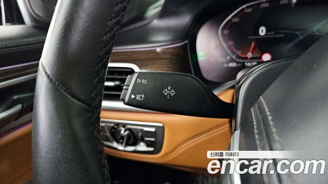 BMW 7 Series (G11) 740i Design Pure Excellence 2021 — фото 34