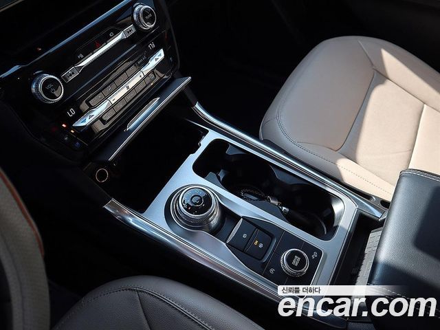 Ford Explorer (VI) 2.3 LimIted 4WD 2021 — фото 16
