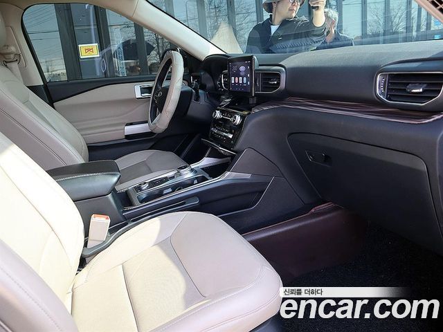 Ford Explorer (VI) 2.3 LimIted 4WD 2021 — фото 17