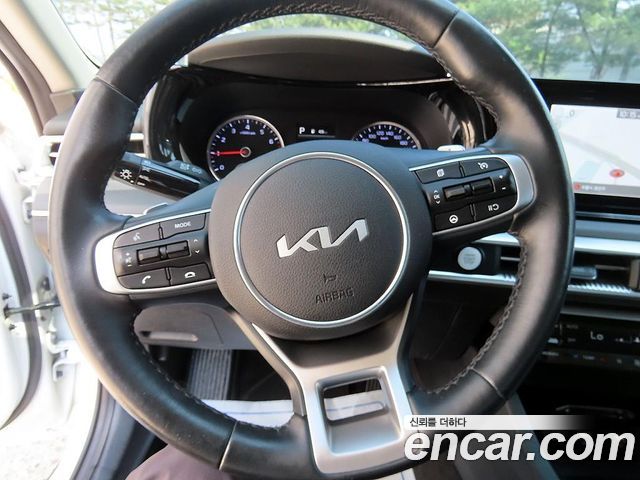 Kia K5 (III) 2.0 Prestige 2022 — фото 8