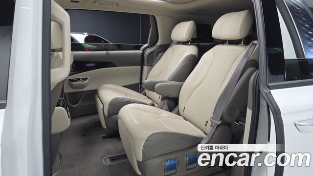 Kia Carnival (IV) Gasoline 7-Seater Signature 2021 — фото 12