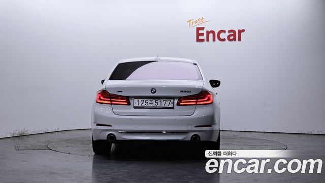 BMW 5 Series (G30) 530i xDrive Luxury Plus 2018 — фото 4