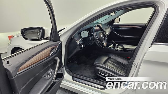 BMW 5 Series (G30) 530i xDrive Luxury Plus 2018 — фото 10