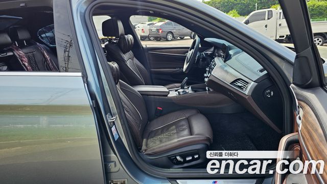 BMW 5 Series (G30) 520d xDrive M Sport Package Plus 2019 — фото 11