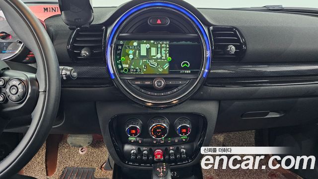 MINI Cooper D Clubman High 2nd 2018 — фото 13