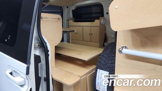 Hyundai Staria Cargo 3-Seater Modern 2023 — фото 9