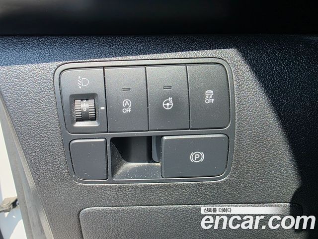 Hyundai Staria Cargo 3-Seater Modern 2023 — фото 15