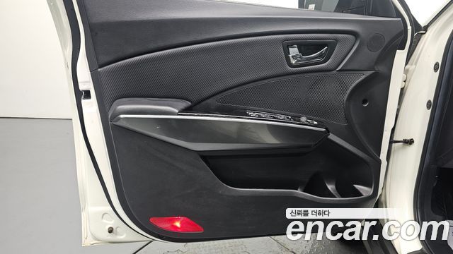 KG Mobility (SsangYong) Very New Tivoli Gasoline 1.5 2WD V3 2022 — фото 24