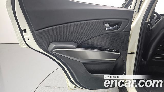 KG Mobility (SsangYong) Very New Tivoli Gasoline 1.5 2WD V3 2022 — фото 25