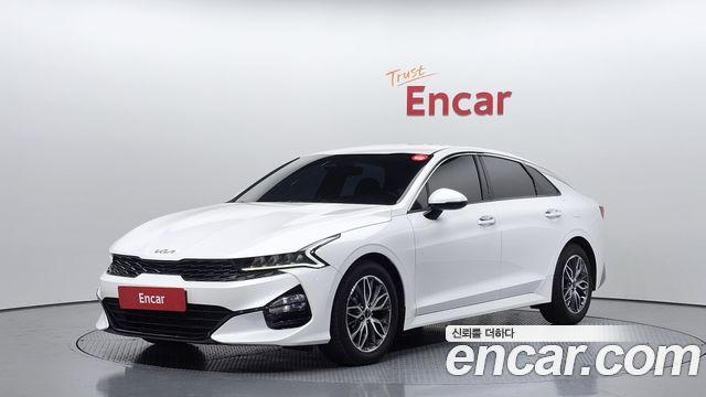 Kia K5 (III) 2.0 Trendy 2023 — фото 1