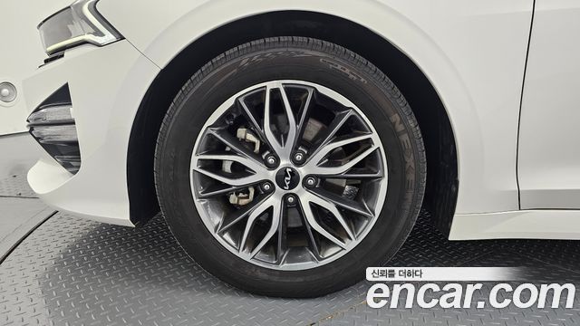 Kia K5 (III) 2.0 Trendy 2023 — фото 5