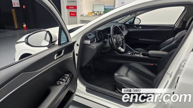 Kia K5 (III) 2.0 Trendy 2023 — фото 10