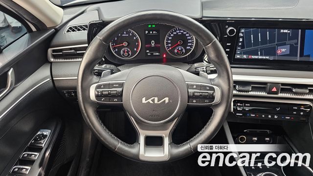 Kia K5 (III) 2.0 Trendy 2023 — фото 13