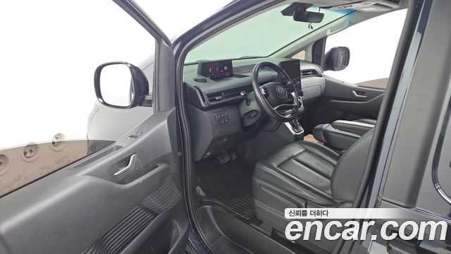 Hyundai Staria Cargo 3-Seater Modern 2023 — фото 10