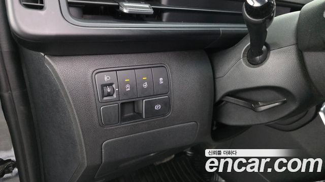 Hyundai Staria Cargo 3-Seater Modern 2023 — фото 17