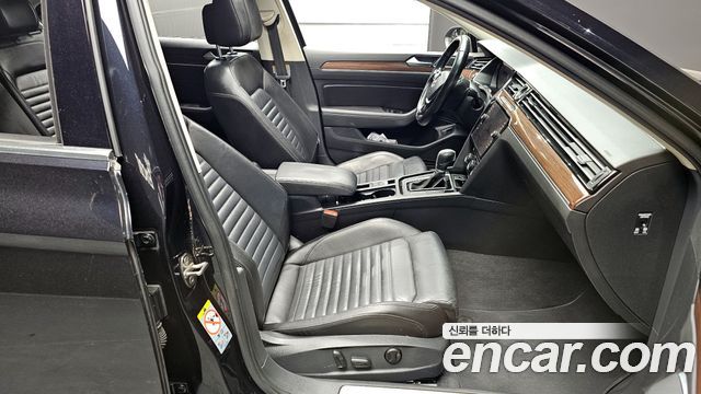 Volkswagen Passat GT (B8) 2.0 TDI Premium 2018 — фото 10