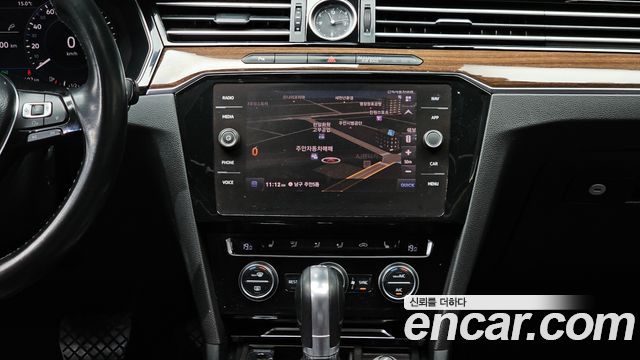 Volkswagen Passat GT (B8) 2.0 TDI Premium 2018 — фото 13