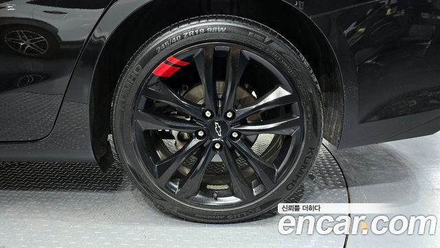 Chevrolet Malibu 2.0 Turbo Redline 2022 — фото 21
