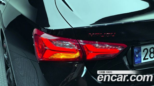 Chevrolet Malibu 2.0 Turbo Redline 2022 — фото 23