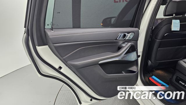BMW X7 (G07) M60i xDrive M sport 6STR 2024 — фото 25