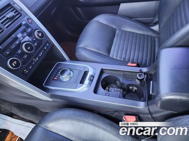 Land Rover Discovery Sport 2.0 TD4 HSE Luxury 2016 — фото 9