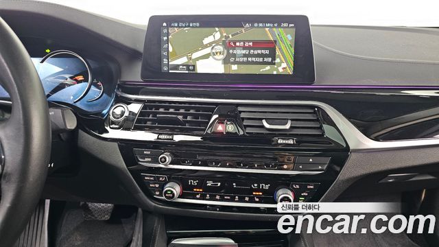 BMW 5 Series (G30) 520i Luxury 2018 — фото 16