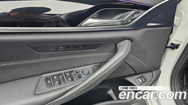 BMW 5 Series (G30) 520i Luxury 2018 — фото 36