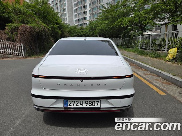 Hyundai Grandeur (GN7) 2,5 Gasoline 2WD Calligraphy 2025 — фото 4