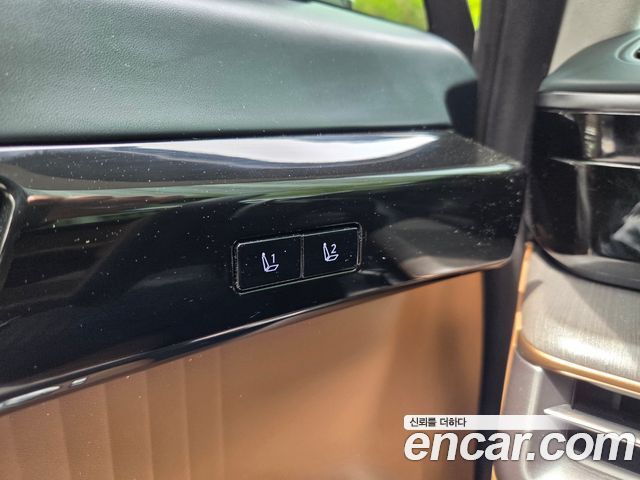 Hyundai Grandeur (GN7) 2,5 Gasoline 2WD Calligraphy 2025 — фото 16