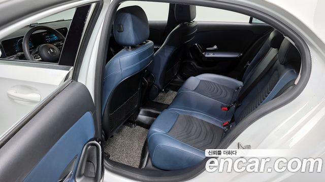 Mercedes-Benz A-Class (W177) A220 Hatchback 2019 — фото 12