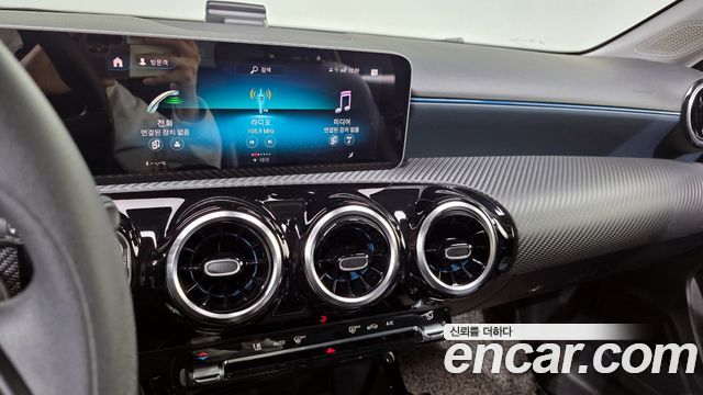 Mercedes-Benz A-Class (W177) A220 Hatchback 2019 — фото 15