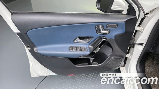 Mercedes-Benz A-Class (W177) A220 Hatchback 2019 — фото 24