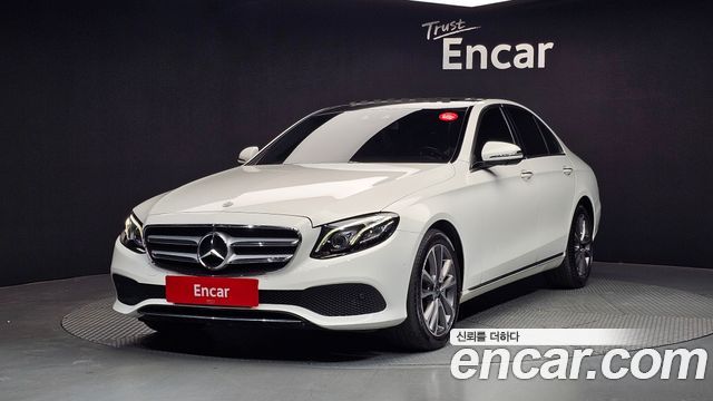 Mercedes-Benz E-Class (W213) E300 4MATIC Avnatgarde 2019 — фото 1