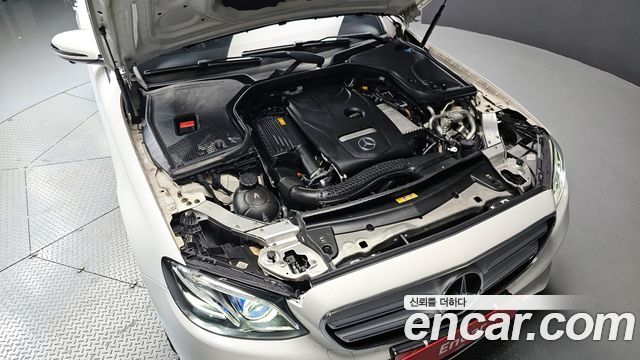 Mercedes-Benz E-Class (W213) E300 4MATIC Avnatgarde 2019 — фото 6