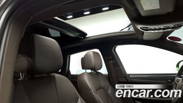 Porsche Macan 2.0 95B 2021 — фото 15