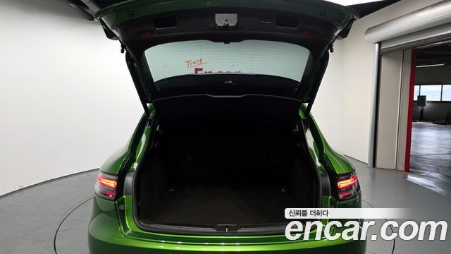 Porsche Macan 2.0 95B 2021 — фото 20