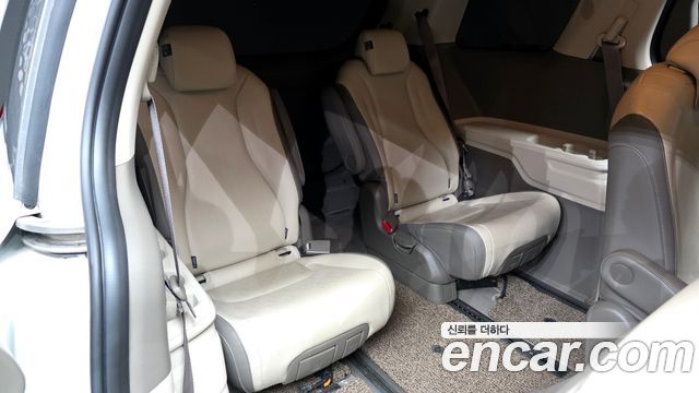 Kia Carnival (IV) Diesel 9-Seater Prestige 2023 — фото 19