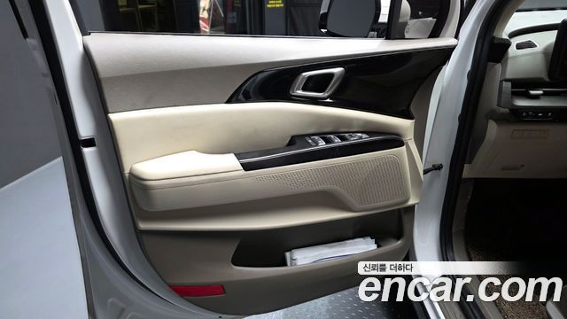 Kia Carnival (IV) Diesel 9-Seater Prestige 2023 — фото 25