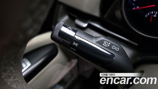 Kia Carnival (IV) Diesel 9-Seater Prestige 2023 — фото 31