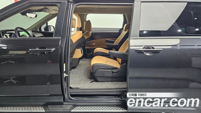 Kia Carnival (IV) Diesel 9-Seater Prestige 2023 — фото 11
