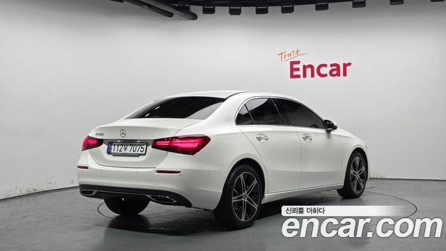 Mercedes-Benz A-Class (W177) A220 Sedan 2024 — фото 2
