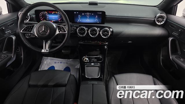 Mercedes-Benz A-Class (W177) A220 Sedan 2024 — фото 7