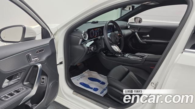 Mercedes-Benz A-Class (W177) A220 Sedan 2024 — фото 10