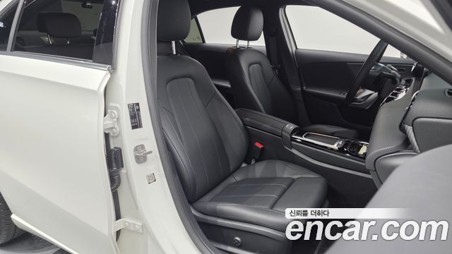 Mercedes-Benz A-Class (W177) A220 Sedan 2024 — фото 12