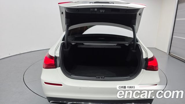 Mercedes-Benz A-Class (W177) A220 Sedan 2024 — фото 20