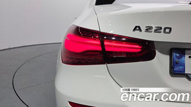 Mercedes-Benz A-Class (W177) A220 Sedan 2024 — фото 23